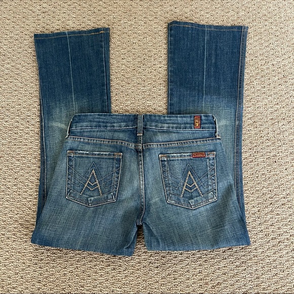 7FAM Blingy “A Pocket” Bootleg Jeans-Short Size 26 - Picture 1 of 12